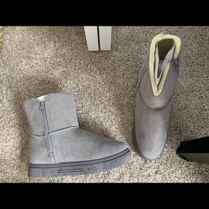 Journee grey, short winter boots - BRAND NEW S 8